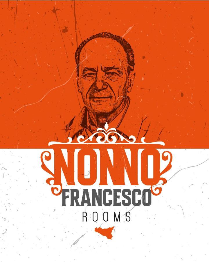 Nonno Francesco Rooms Catania Bagian luar foto